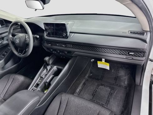 Used 2025 Honda Accord SE image 28