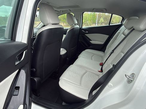 Used 2018 MAZDA MAZDA3 Grand Touring FWD image 22