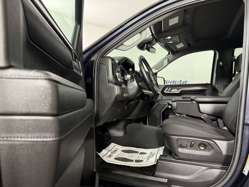 Used 2024 Chevrolet Silverado 1500 LT image 11