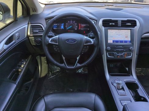 Used 2020 Ford Fusion SEL image 15