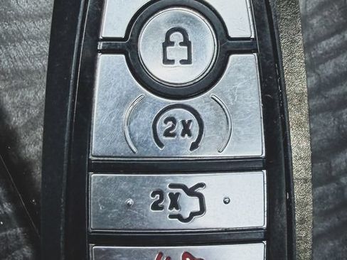 Used 2019 Ford Expedition Max Limited w/ Driver Assistance Package AWD/4WD image 9