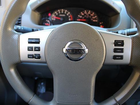Used 2021 Nissan Frontier SV w/ SV Utility Package RWD image 10