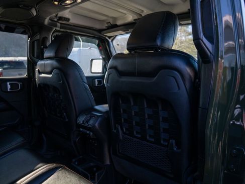 Used 2022 Jeep Gladiator Mojave w/ Cold Weather Group image 16