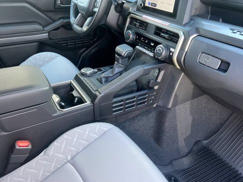 New 2026 Toyota Tacoma SR5 AWD/4WD image 16