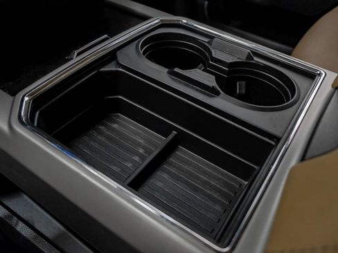 Used 2022 Ford F250 Lariat w/ Chrome Package image 23