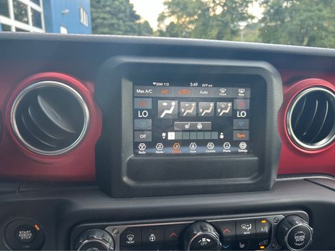 Used 2021 Jeep Gladiator Rubicon w/ LED Lighting Group image 22