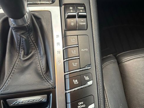 Used 2016 Porsche Macan S image 10