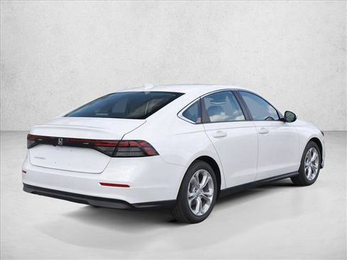 Used 2025 Honda Accord LX image 7