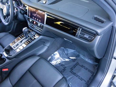 New 2026 Porsche Macan image 55