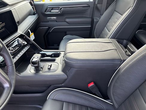 New 2026 GMC Sierra 1500 AT4X w/ LPO, Black Badging Package image 41