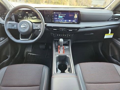 New 2026 Nissan Kicks SR w/ Cold Weather Package image 14