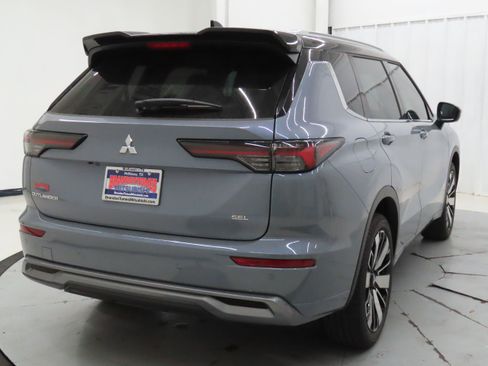New 2026 Mitsubishi Outlander SEL FWD image 3