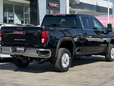New 2026 GMC Sierra 2500 SLE image 5