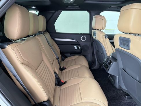 New 2026 Land Rover Discovery Limited Edition image 30