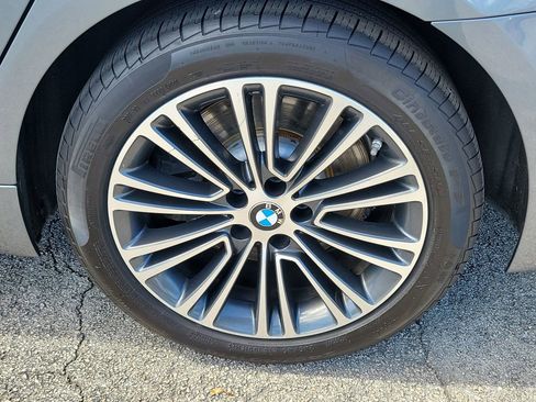 Used 2019 BMW 540i w/ Executive Package image 10