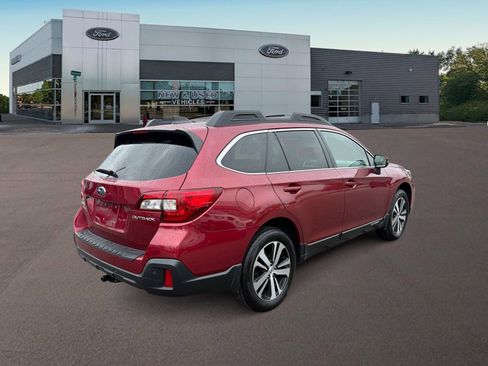 Used 2018 Subaru Outback 2.5i Limited AWD/4WD image 11