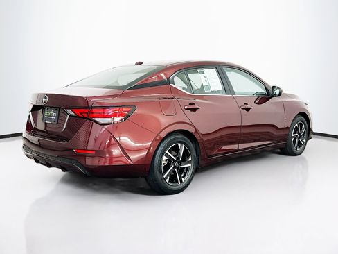 Used 2025 Nissan Sentra SV image 9