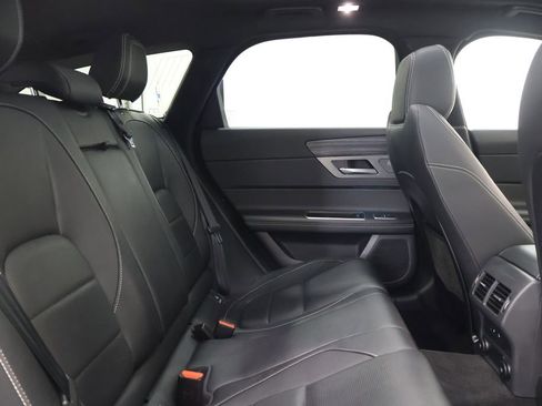 Used 2018 Jaguar XF First Edition image 24