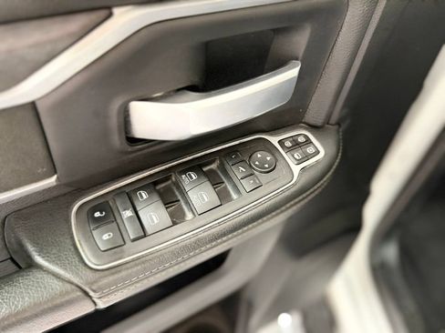 Used 2024 RAM 2500 Big Horn AWD/4WD image 13