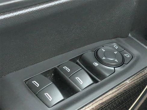 Used 2020 Chevrolet Silverado 1500 LT image 22