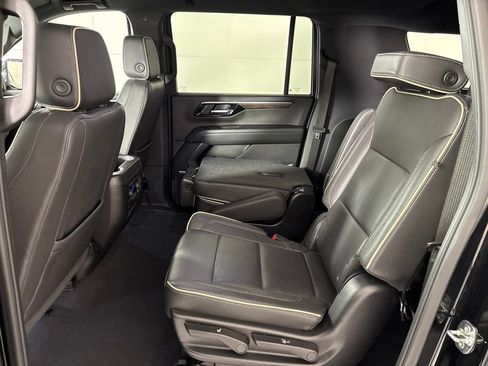 Certified 2025 Chevrolet Suburban Premier AWD/4WD image 31
