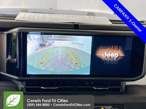 Used 2025 Jeep Wrangler Sport image 19