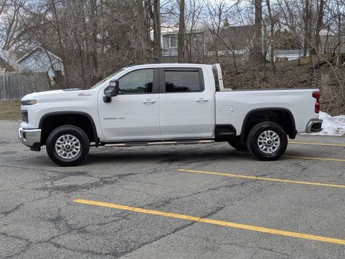 Used 2024 Chevrolet Silverado 2500 LT w/ All Star Edition image 4