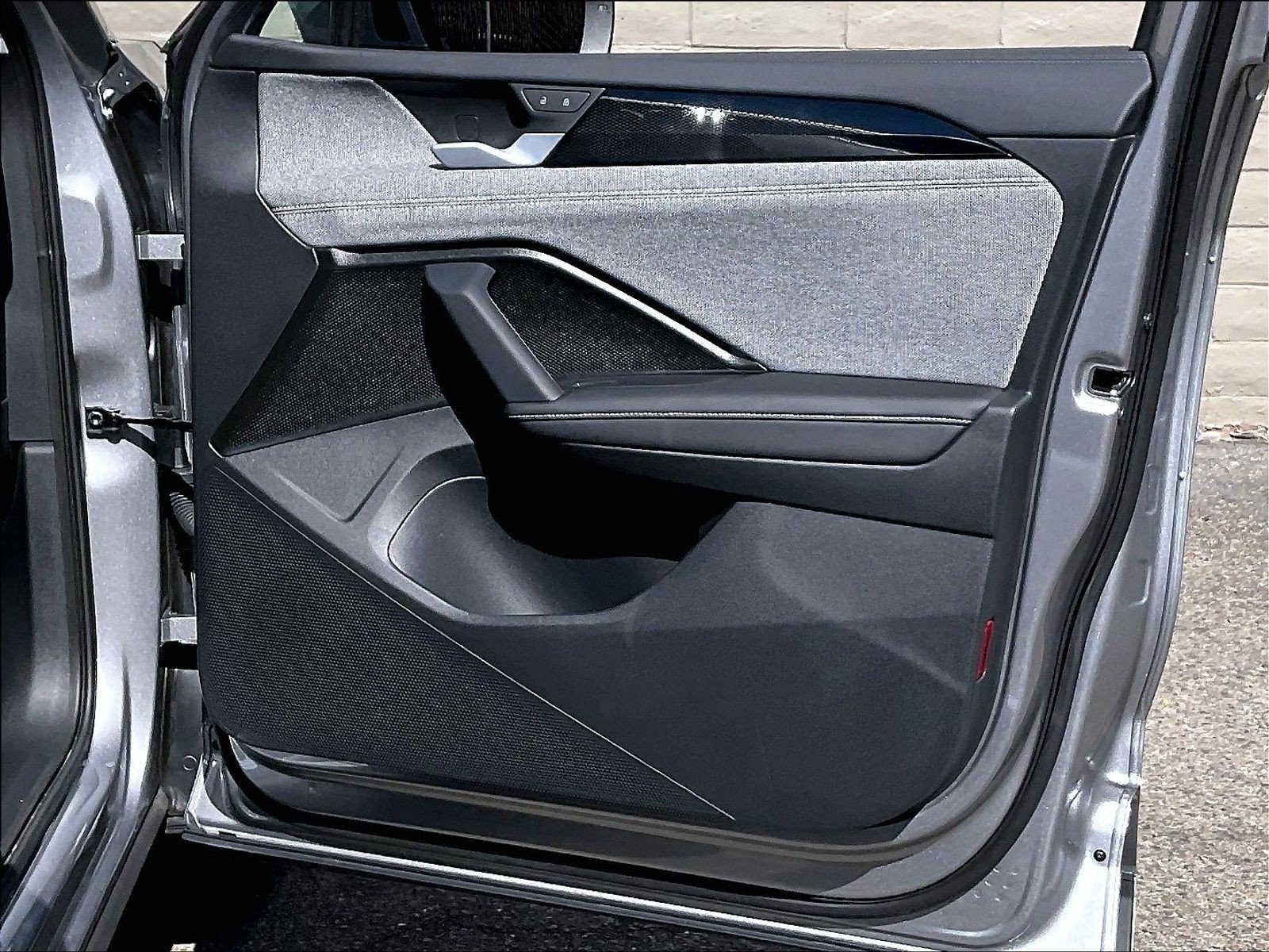 Certified 2025 Volkswagen Tiguan S FWD image 22