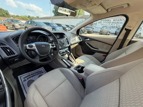 Used 2012 Ford Focus SEL FWD image 17