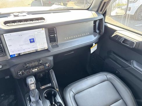 New 2026 Ford Bronco Badlands w/ Sasquatch Package AWD/4WD image 15
