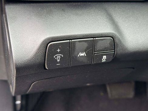 Certified 2023 Hyundai Elantra SEL FWD image 18
