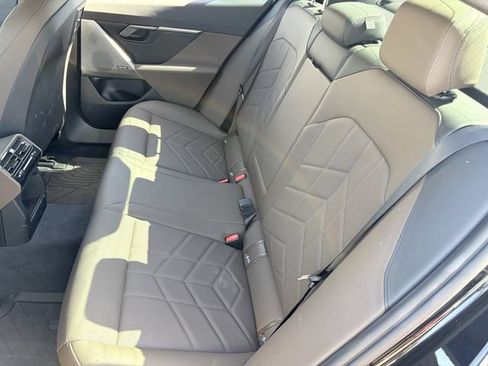 Used 2026 BMW 530i w/ Premium Package RWD image 17