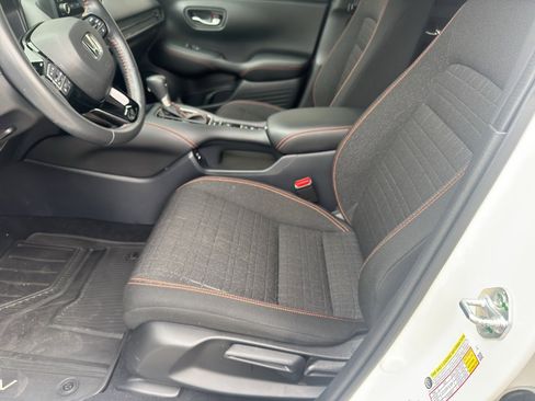 Used 2024 Honda HR-V Sport image 5