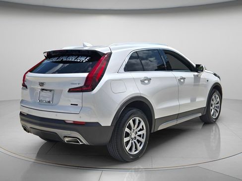 Used 2023 Cadillac XT4 Premium Luxury w/ Technology Package FWD image 7