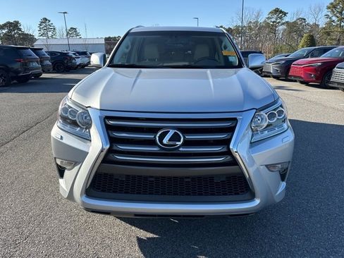 Used 2015 Lexus GX 460 image 3