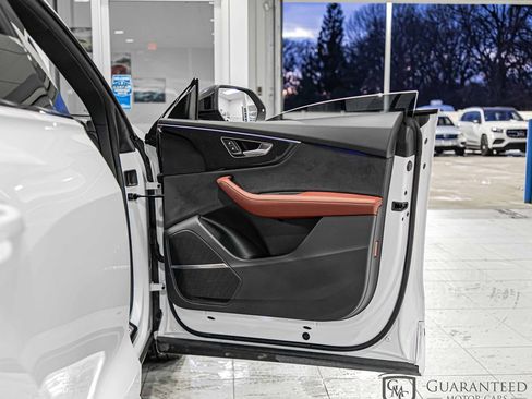 Used 2023 Audi SQ8 Premium Plus w/ Executive Package image 40