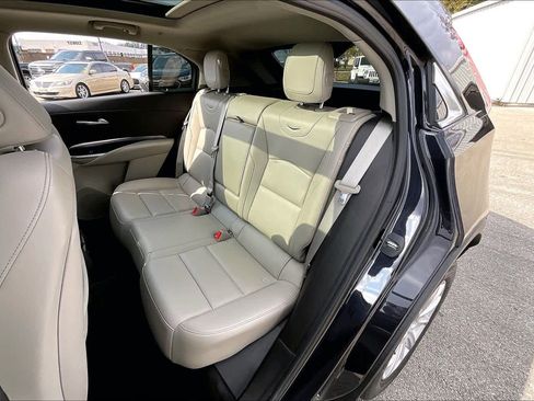 Used 2023 Cadillac XT4 Luxury w/ Cold Weather Package image 20