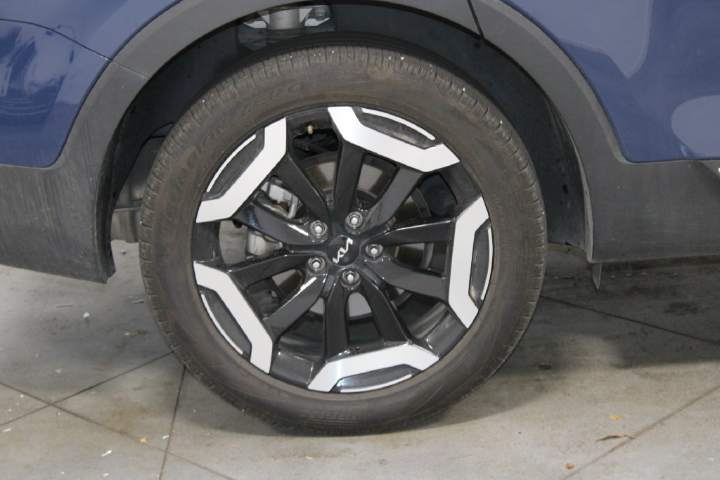 Used 2024 Kia Telluride EX FWD image 12