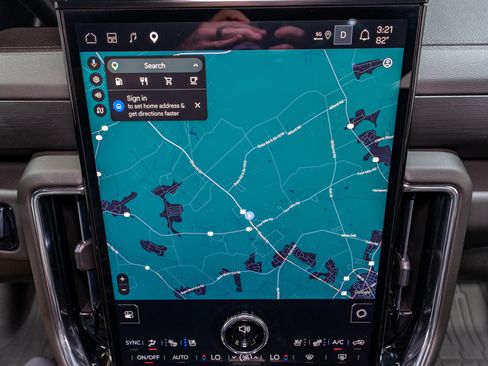 Used 2025 GMC Yukon Denali w/ Denali Reserve Package RWD image 19