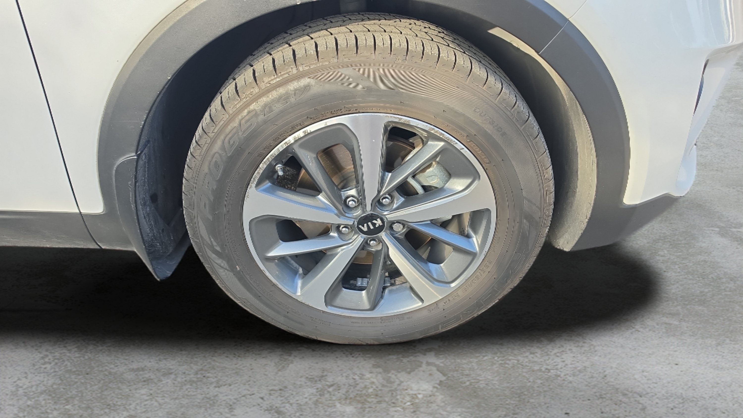 Used 2019 Kia Sorento EX w/ EX Touring Package FWD image 26