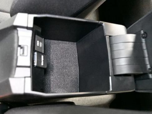 Used 2023 Toyota Corolla LE w/ Carpet Mat Package (TMS) FWD image 22