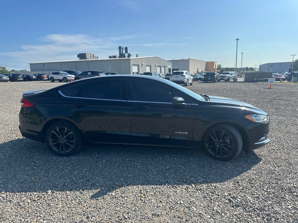 Used 2018 Ford Fusion SE w/ Equipment Group 601A FWD image 10