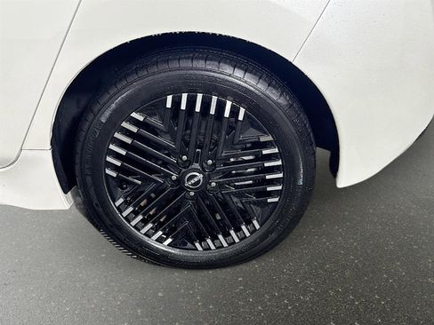 Used 2023 Nissan Leaf SV Plus image 31