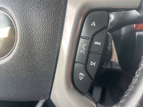 Used 2011 Chevrolet Avalanche LS w/ Convenience Package AWD/4WD image 24
