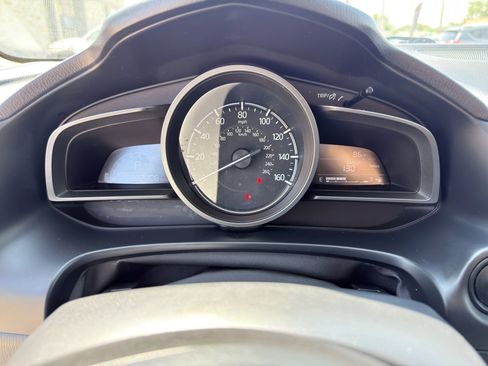 Used 2018 MAZDA MAZDA3 Touring FWD image 15