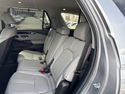 Certified 2025 Honda Pilot EX-L image 32