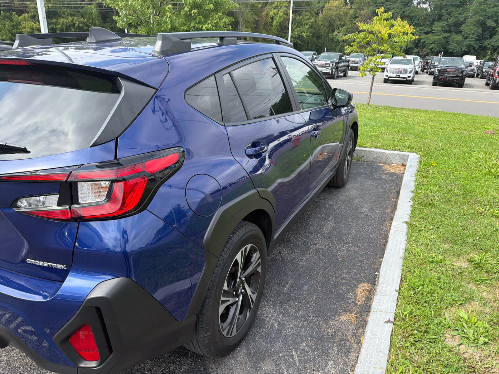 Used 2024 Subaru Crosstrek 2.0i Premium AWD/4WD image 21
