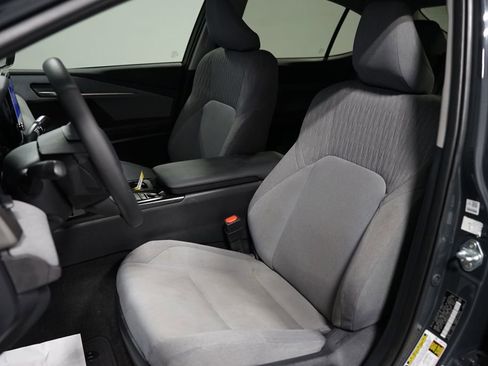 Certified 2025 Toyota Camry LE image 27