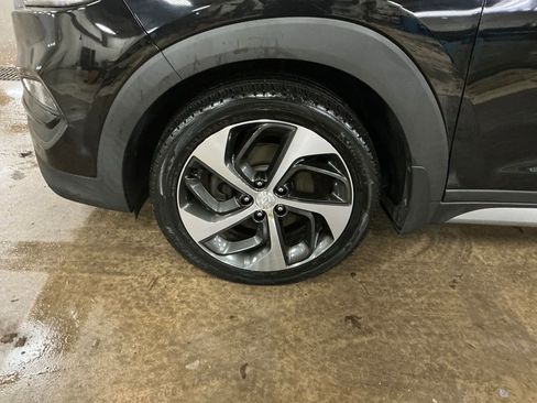 Used 2017 Hyundai Tucson Sport w/ Cargo Package image 10