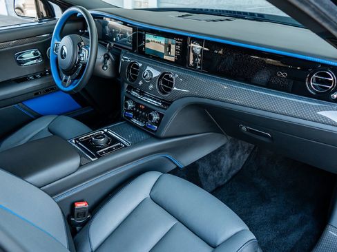 Used 2025 Rolls-Royce Ghost Black Badge image 2